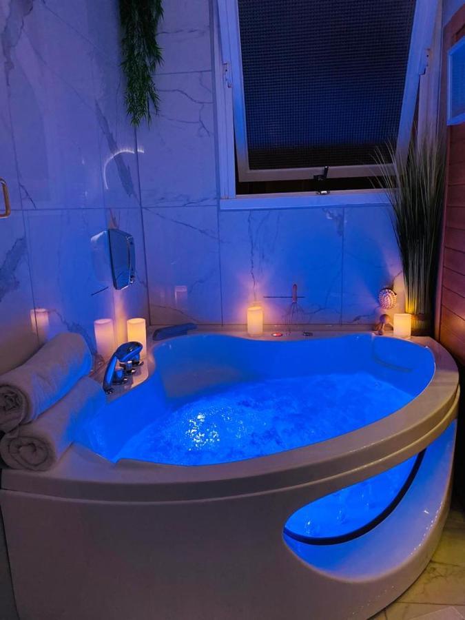 Votre Escale Boule D Or Sauna & Spa Ньор Экстерьер фото