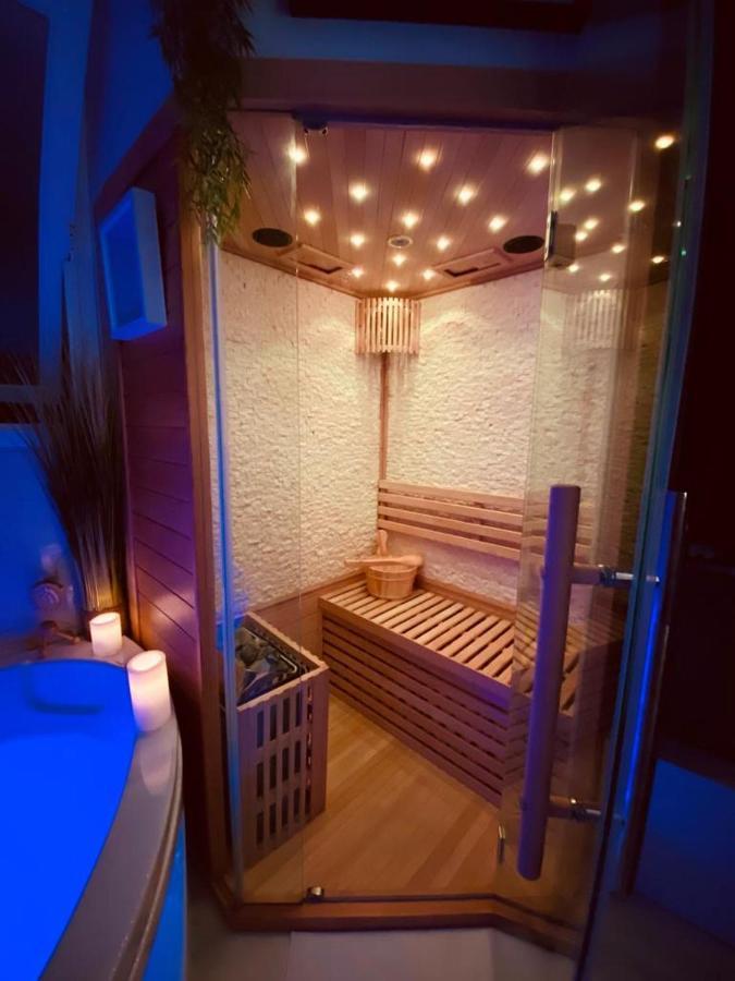 Votre Escale Boule D Or Sauna & Spa Ньор Экстерьер фото