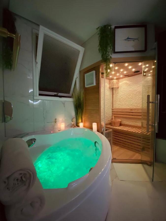 Votre Escale Boule D Or Sauna & Spa Ньор Экстерьер фото